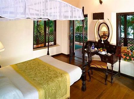 Ktdc Lake Palace Thekkady Kumily المظهر الخارجي الصورة